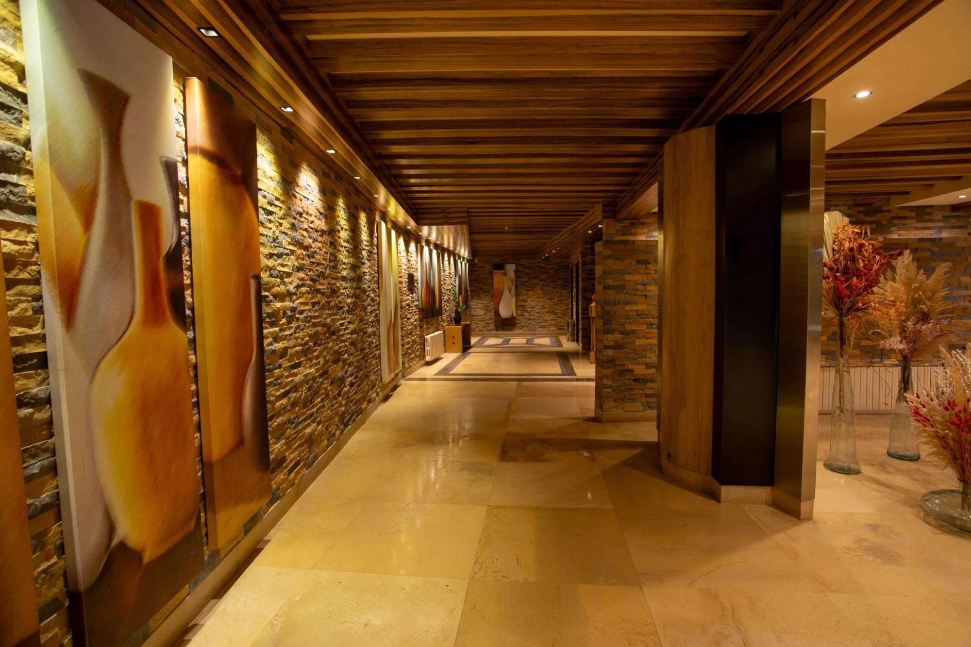 Terre Brune Hotel Mzaar Kfardebian Exterior photo